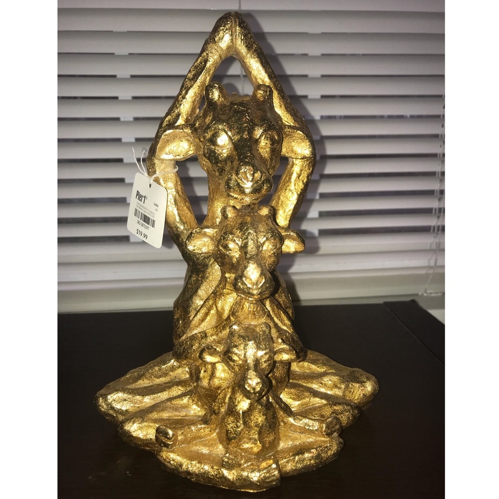✨Pier 1 Gold Yoga Giraffes✨
